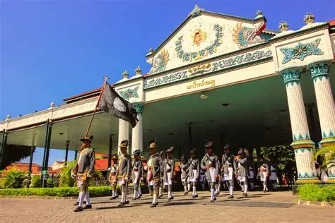 Keraton Yogyakarta: Salah Satu Bangunan Bersejarah Tertua di Yogyakarta